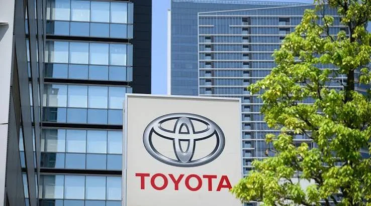 Toyota-Sales-Fall-Again-as-China-Market-Gets-Tougher.jpg
