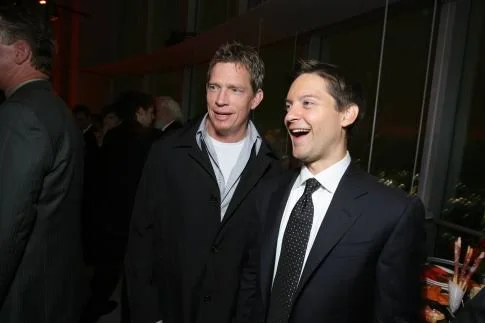 Tobey-Maguire-befason-n-dasm-n-e-ish-gruas.jpg