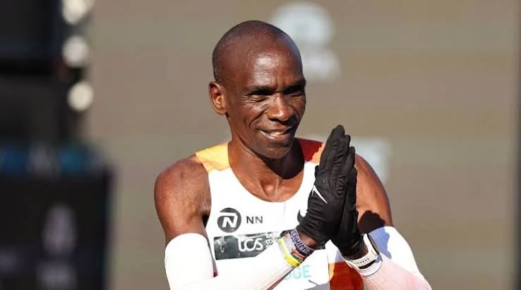 Kipchoge-rikthehet-te-fitorja-n-mosh-n-41-vje-are.jpg